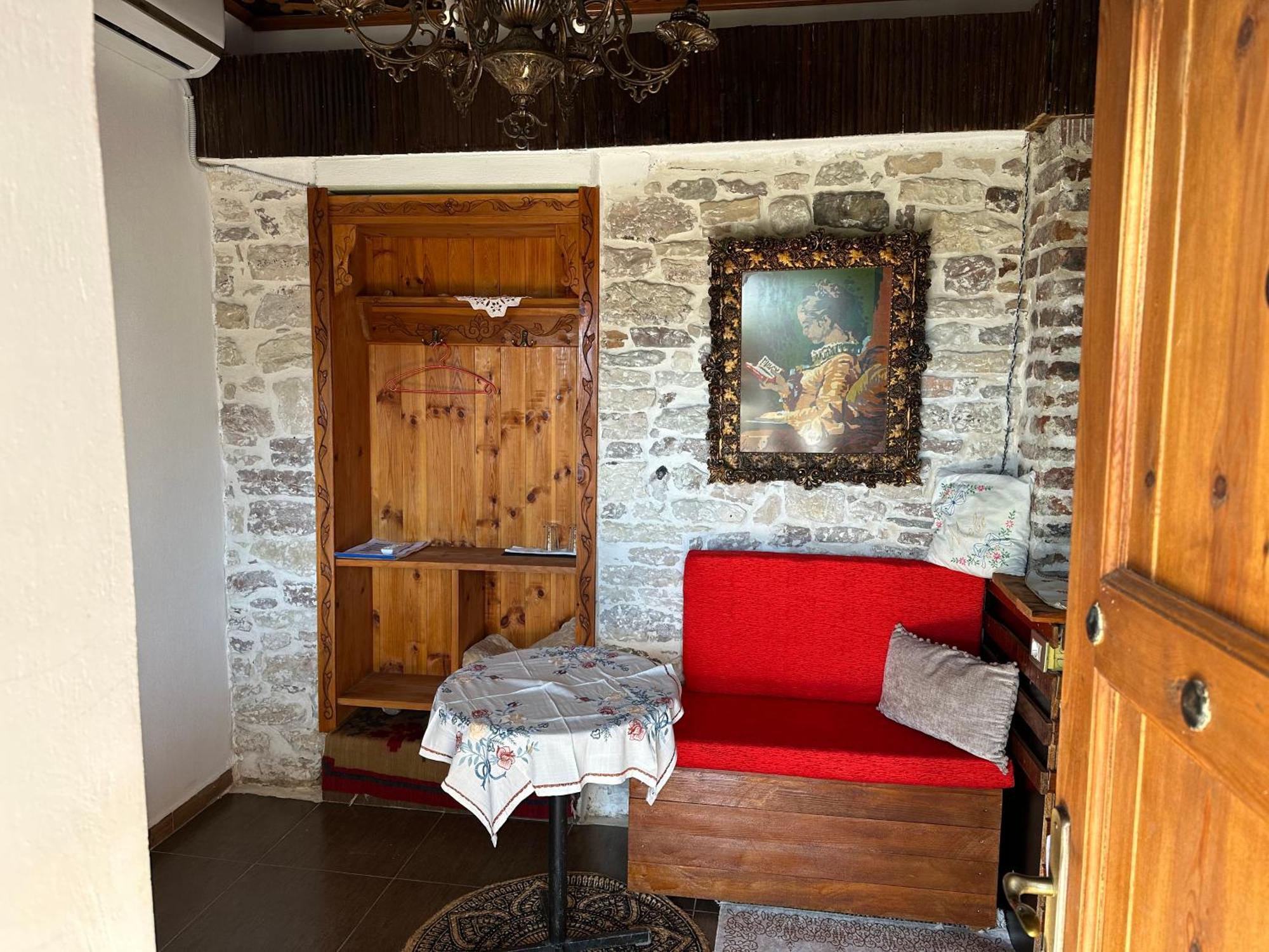 Guesthouse Mele Gjirokastër 외부 사진